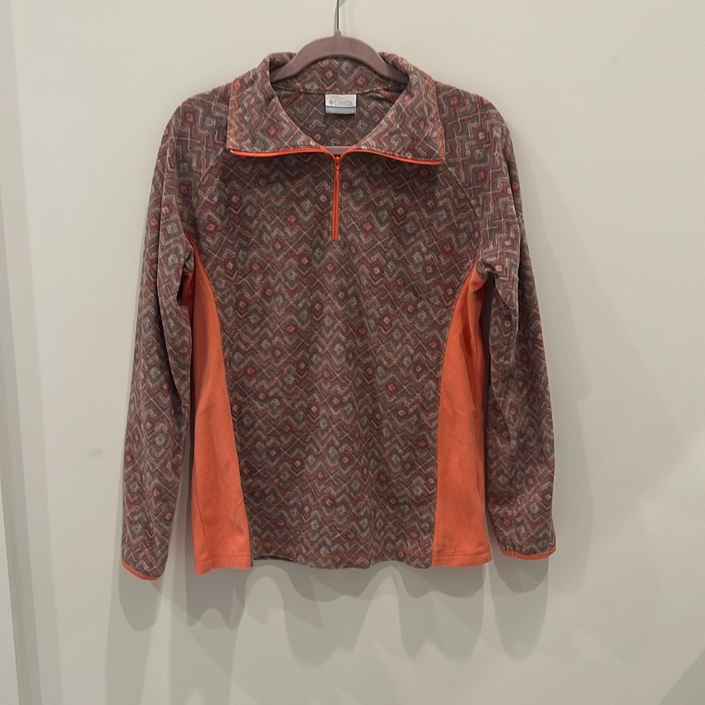 Columbia all season fleece. Size: L. Peach with grey.